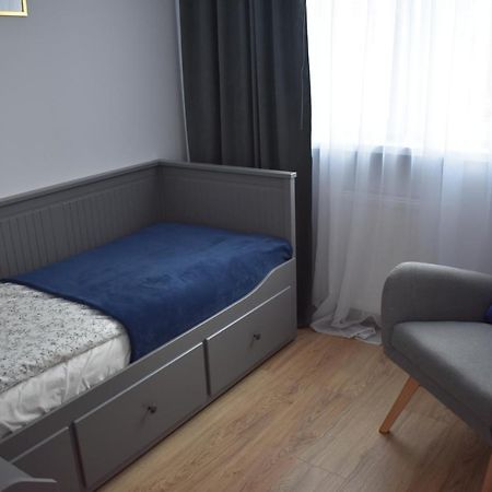 Apartament W Centrum Przy Parku Na Wyspie Piła Esterno foto