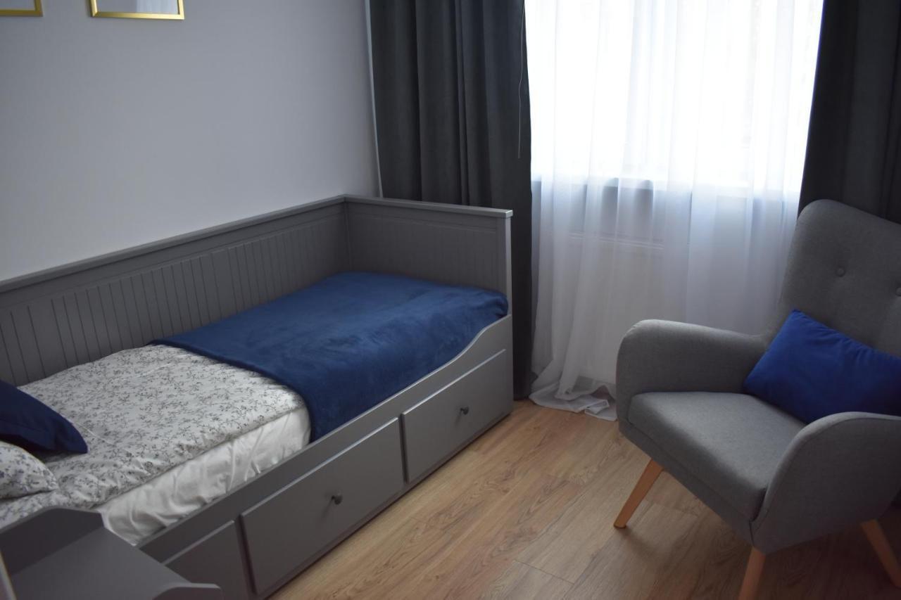 Apartament W Centrum Przy Parku Na Wyspie Piła Esterno foto